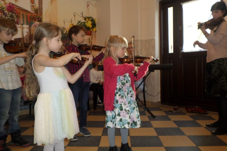 08.03.2019 Koncert skrzypcowy